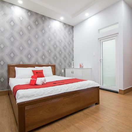 Reddoorz Plus @ Huynh Tan Phat Ho Chi Minh City Exterior photo